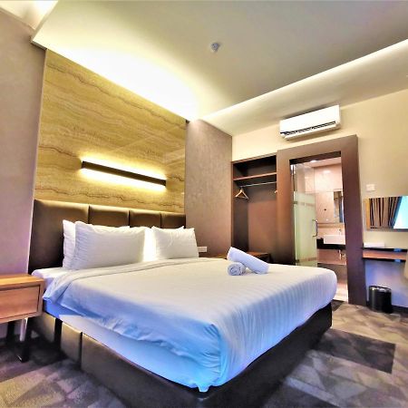 Prestigo Hotel - Johor Bharu Johor Bahru Esterno foto