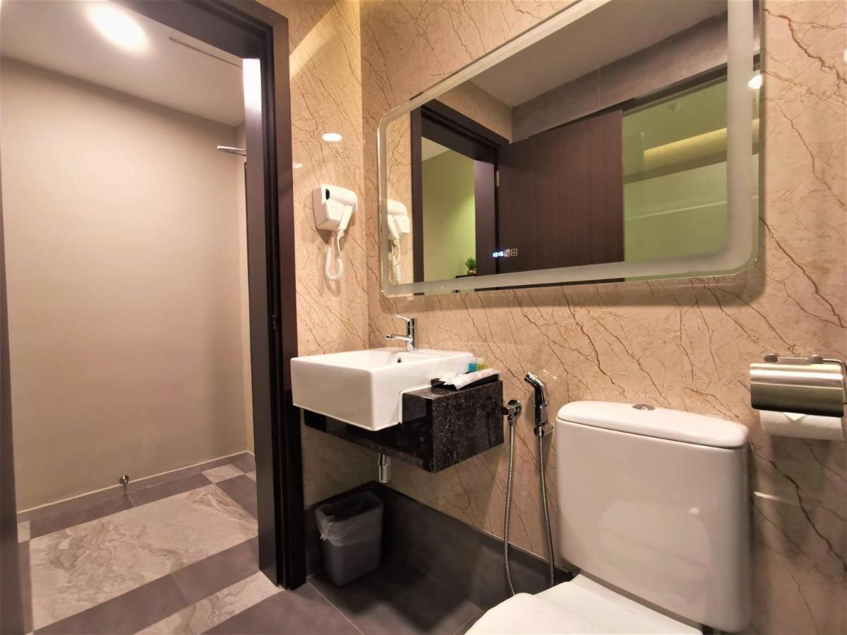 Prestigo Hotel - Johor Bharu Johor Bahru Esterno foto
