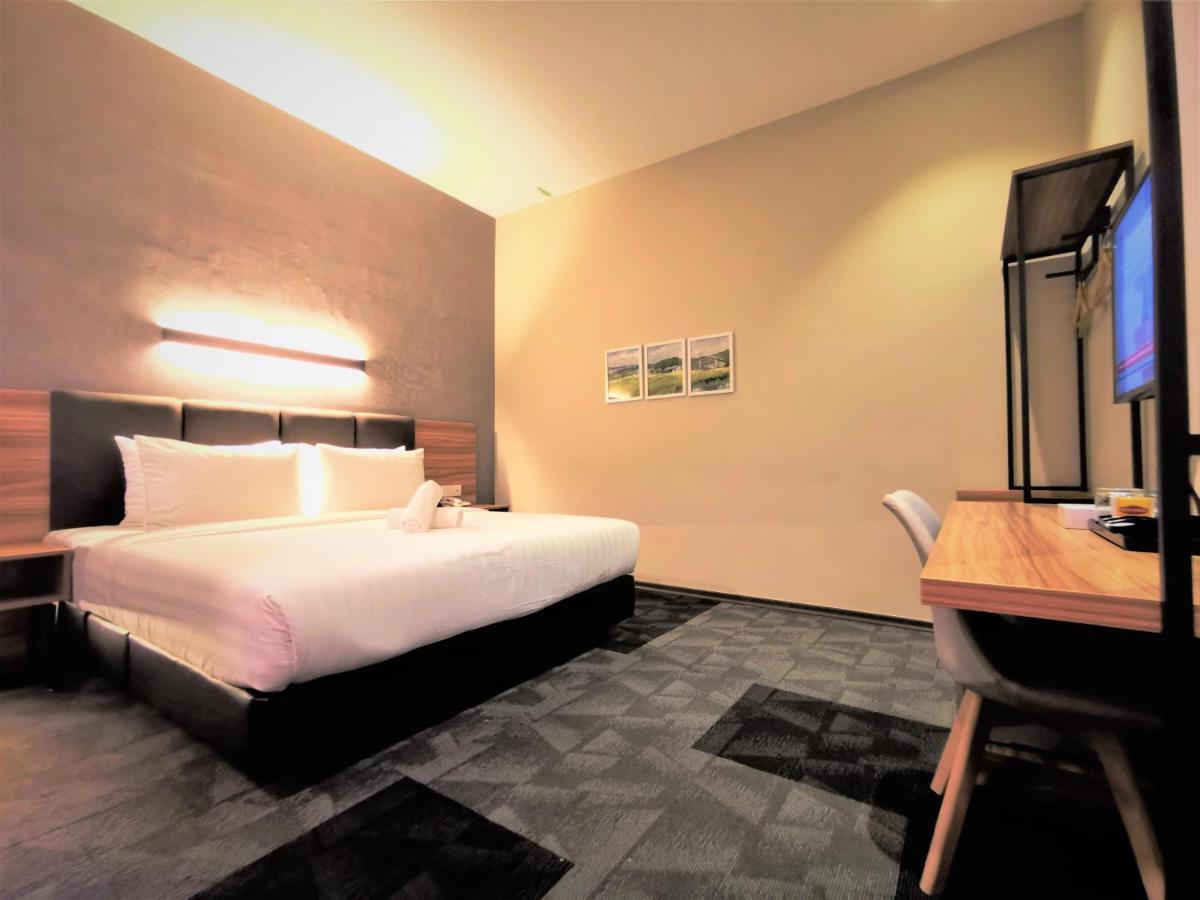 Prestigo Hotel - Johor Bharu Johor Bahru Esterno foto